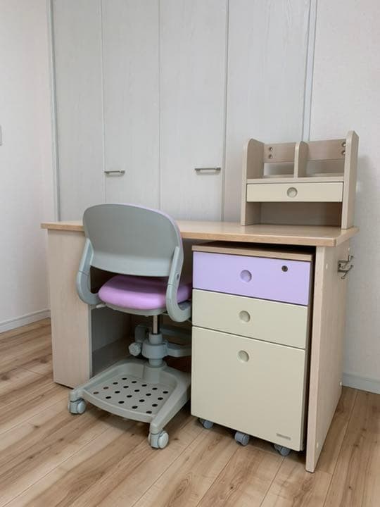 コイズミ　学習机　ベッドデスク