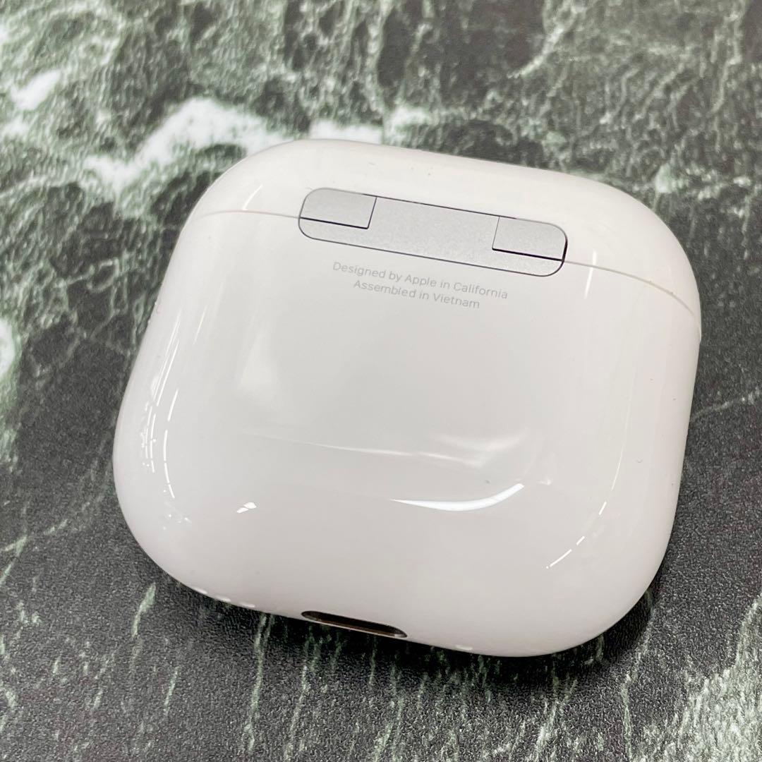 AirPods（第4世代）アクティブノイズキャンセリング搭載 mxp93j/a