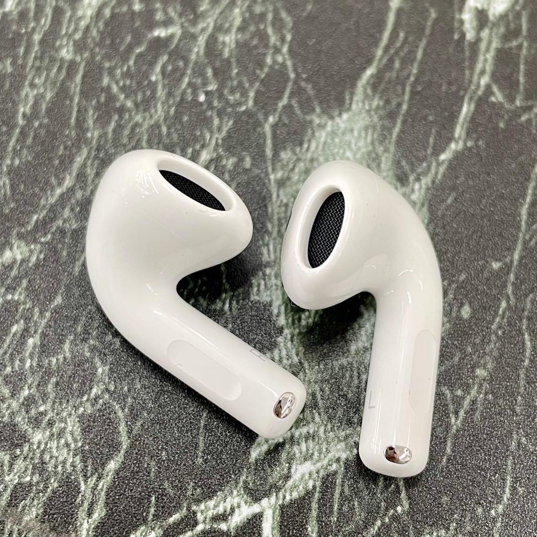 AirPods（第4世代）アクティブノイズキャンセリング搭載 mxp93j/a