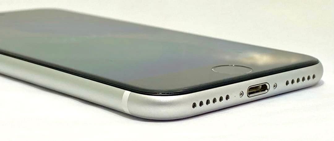 iPhone SE 第2世代 64GB ホワイト SIMロック解除済 93%