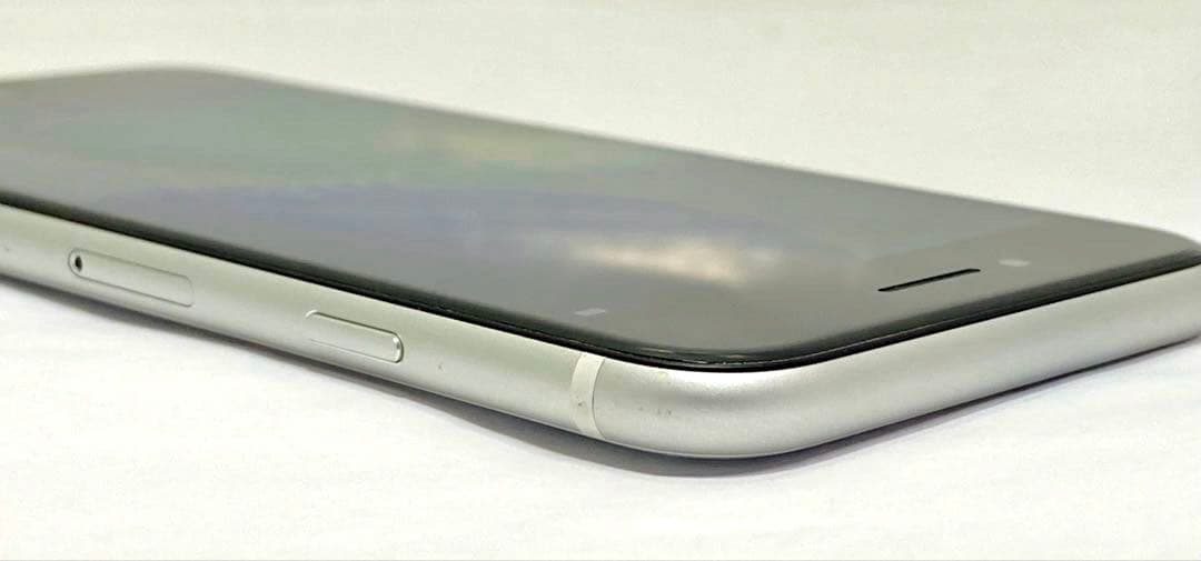 iPhone SE 第2世代 64GB ホワイト SIMロック解除済 93%