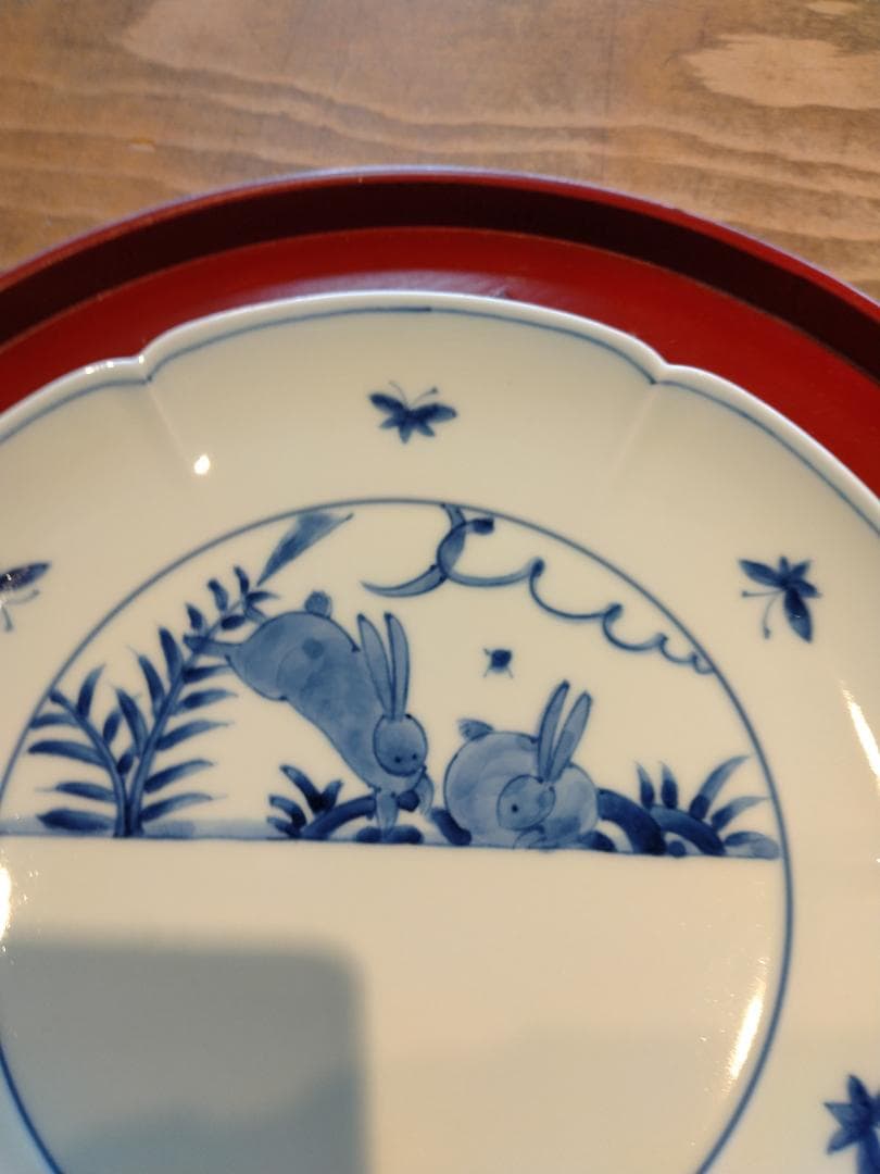 有田李荘窯染付のうさぎ花型21cm皿