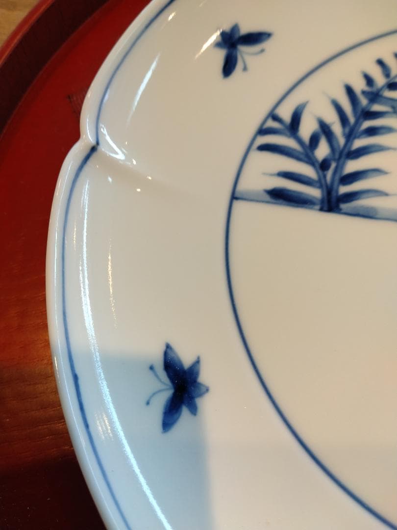 有田李荘窯染付のうさぎ花型21cm皿