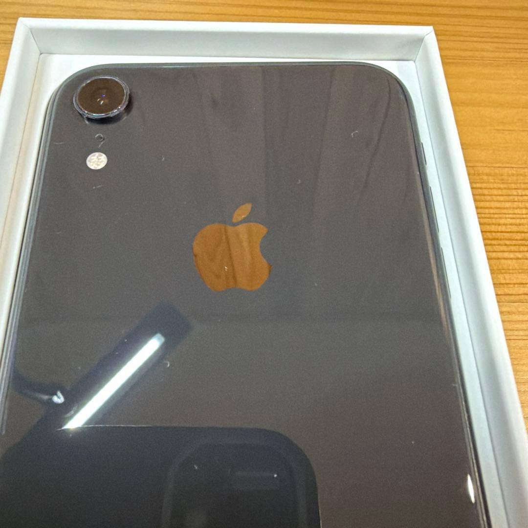 美品 iPhoneXR 128GB ブラック au