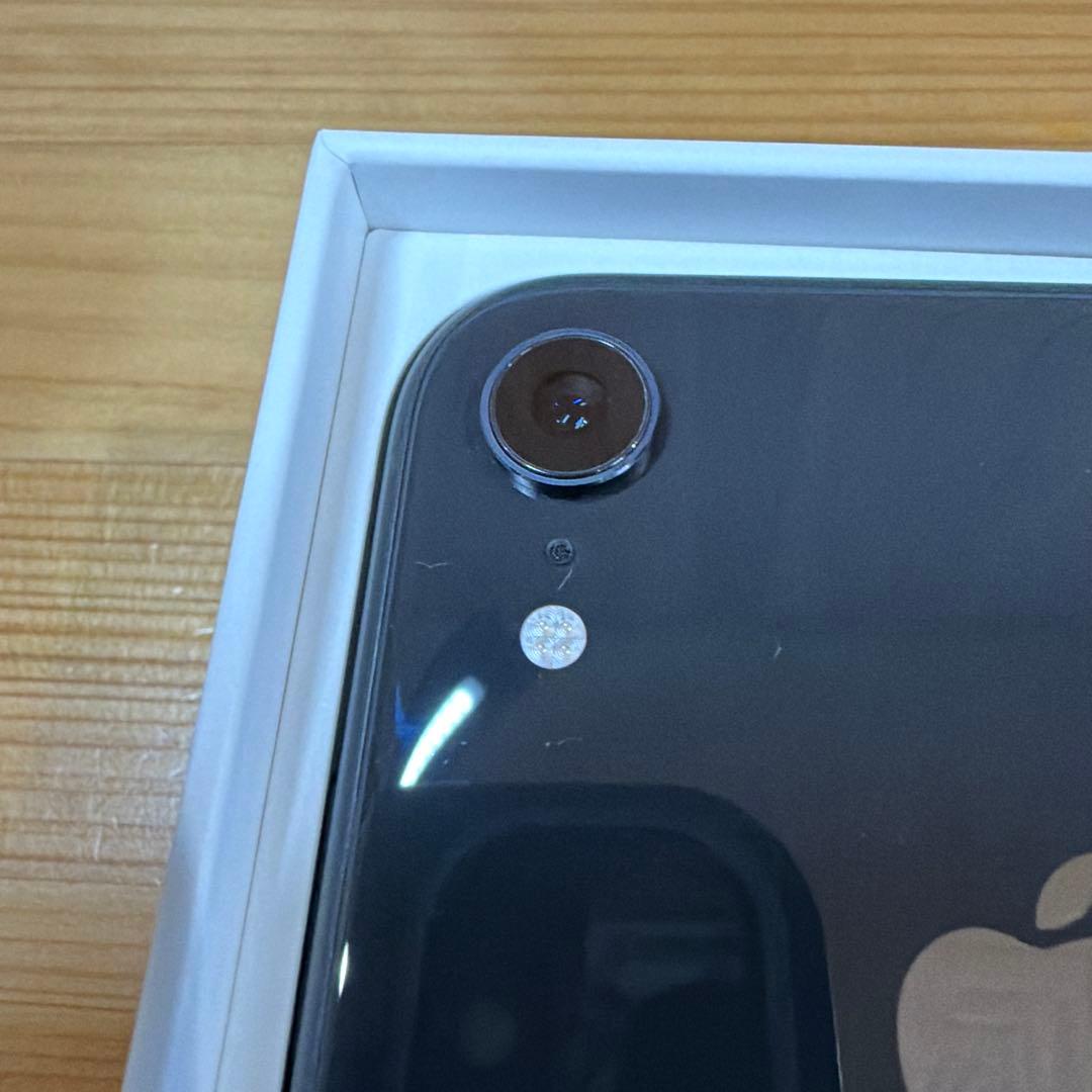 美品 iPhoneXR 128GB ブラック au