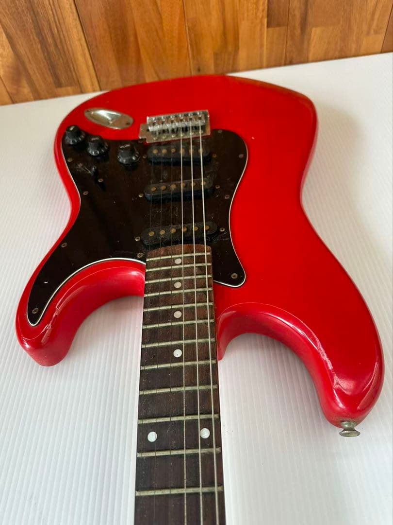 Birthエレキギター(a77)