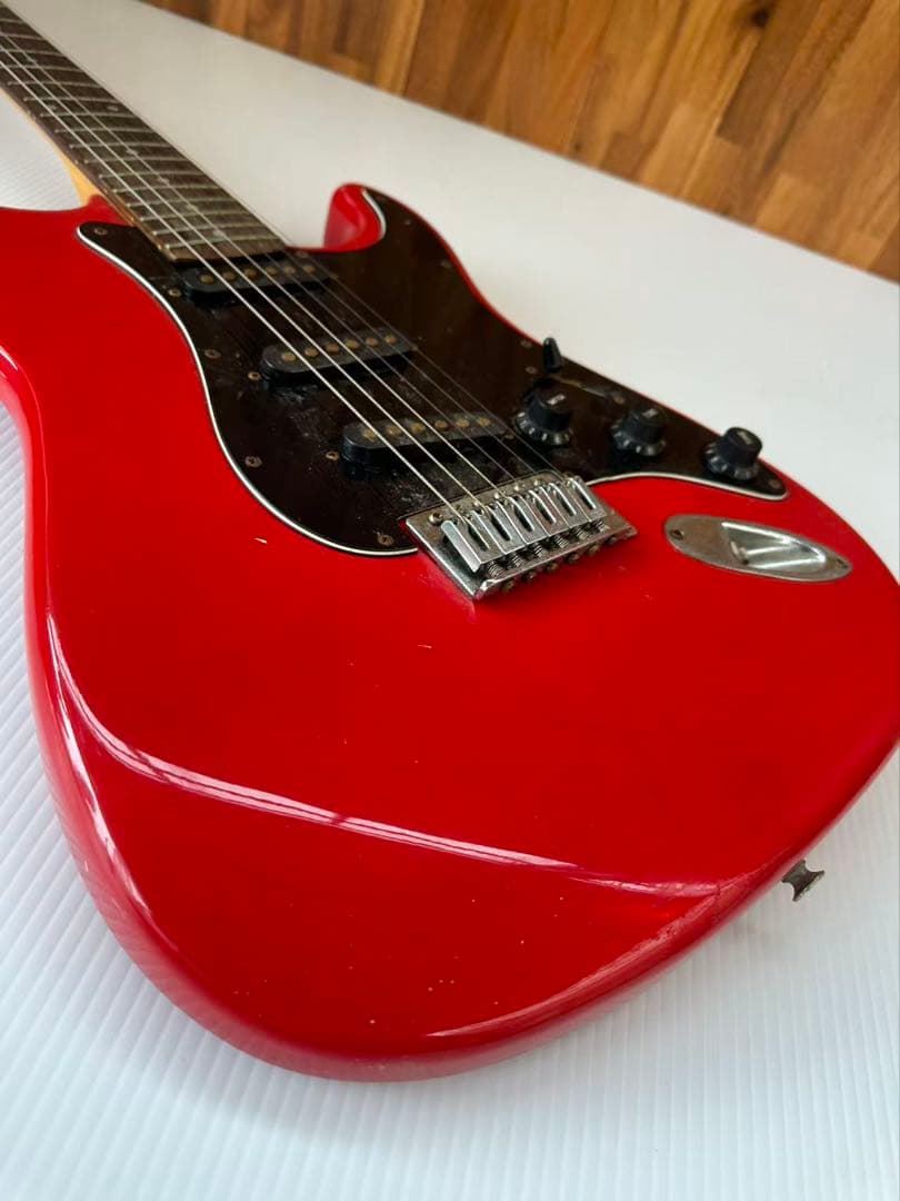 Birthエレキギター(a77)