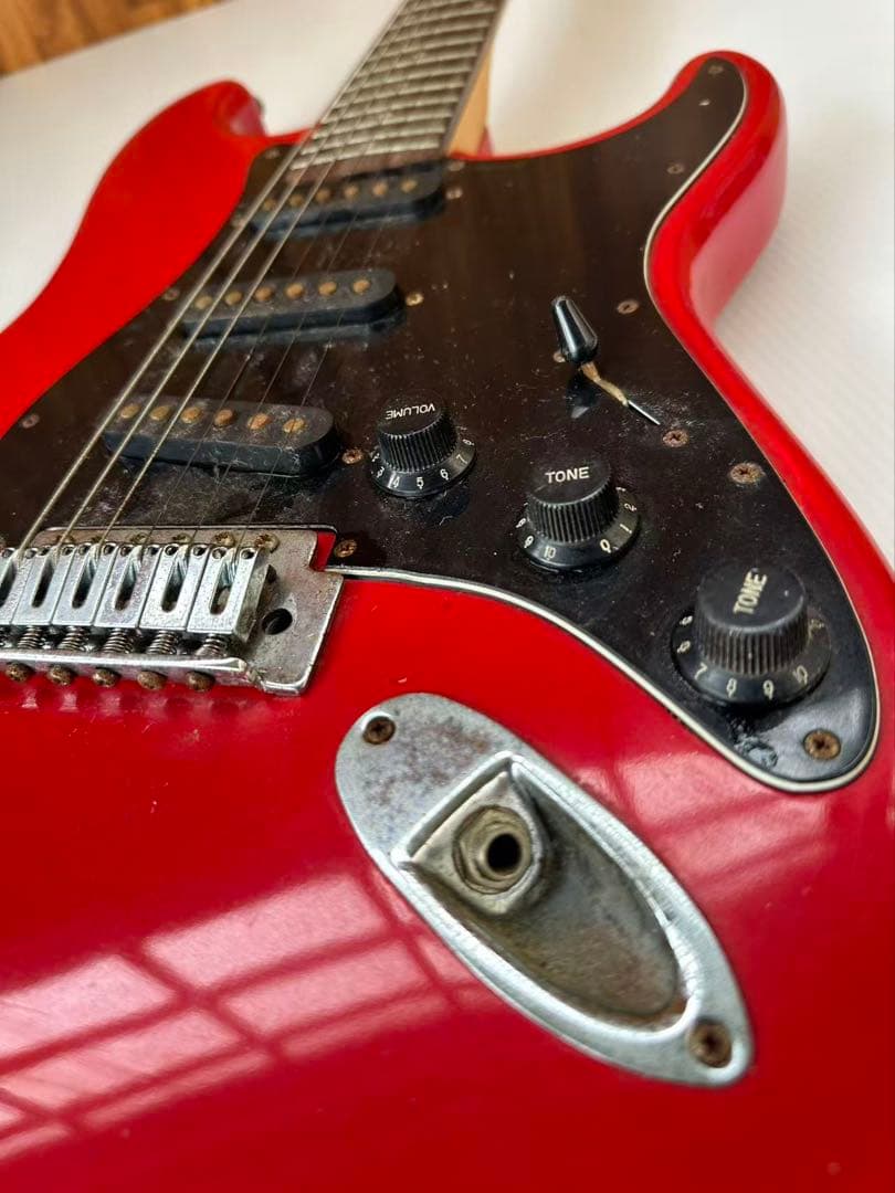 Birthエレキギター(a77)