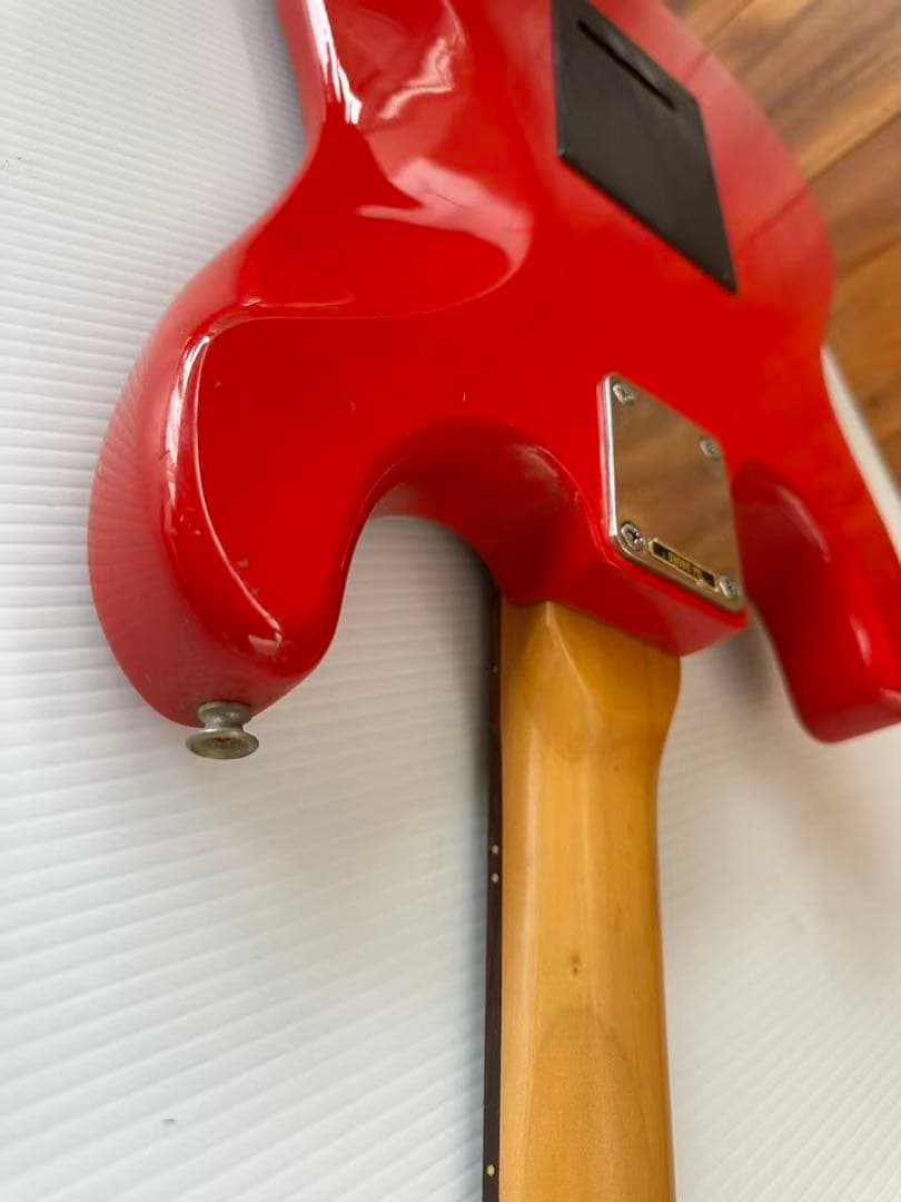 Birthエレキギター(a77)