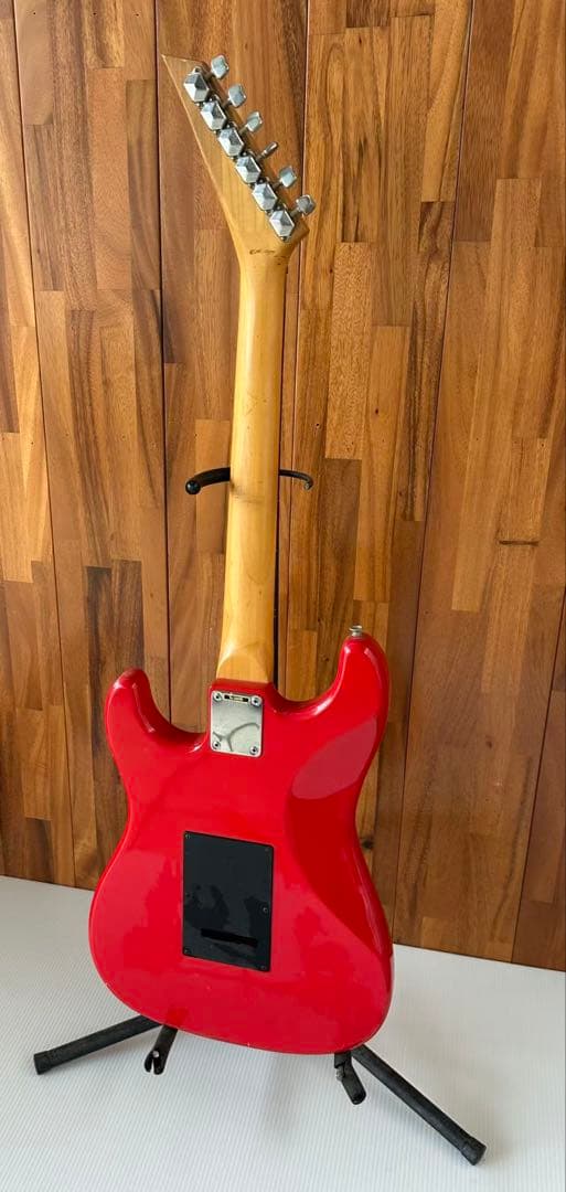 Birthエレキギター(a77)