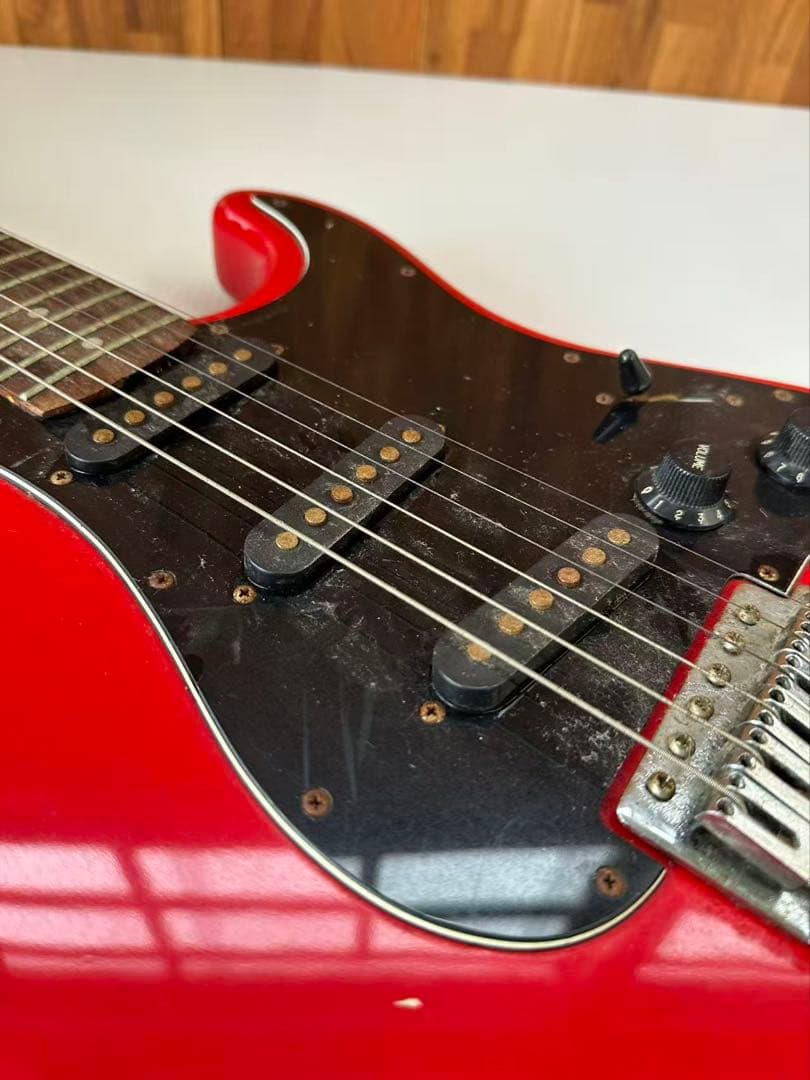 Birthエレキギター(a77)