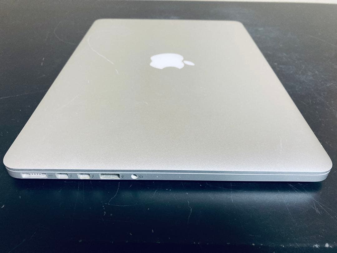 MacBook本体 MacBookPro2015/ Sequoia / Win10/AdobeCS2