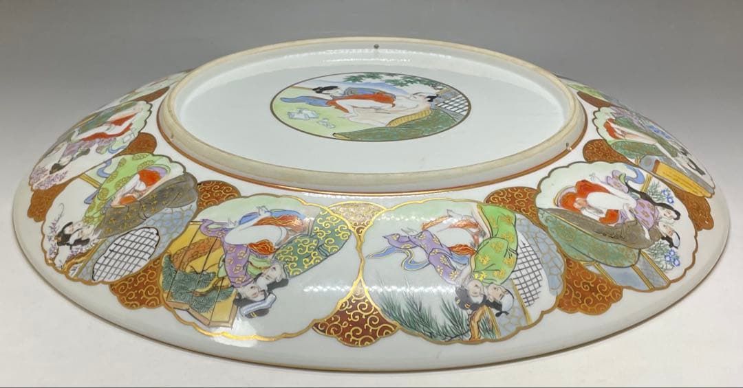 九谷焼　赤絵金彩　孔雀牡丹図　裏に春画　浮世絵　大皿　飾皿　箱付　r757