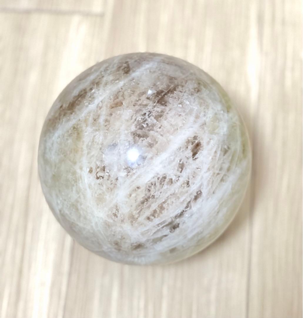 圧巻の大玉！ 5.9Kgシトリン水晶 丸玉 160mm 台座付き