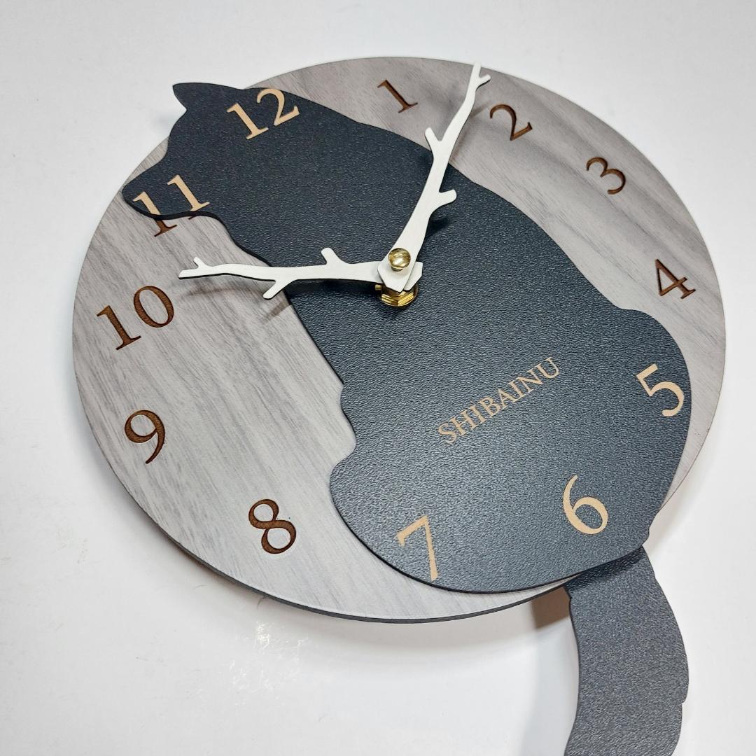 【期間限定値下げ】名入れ　しっぽ 振り子・はみ出し掛け時計 柴犬　黒