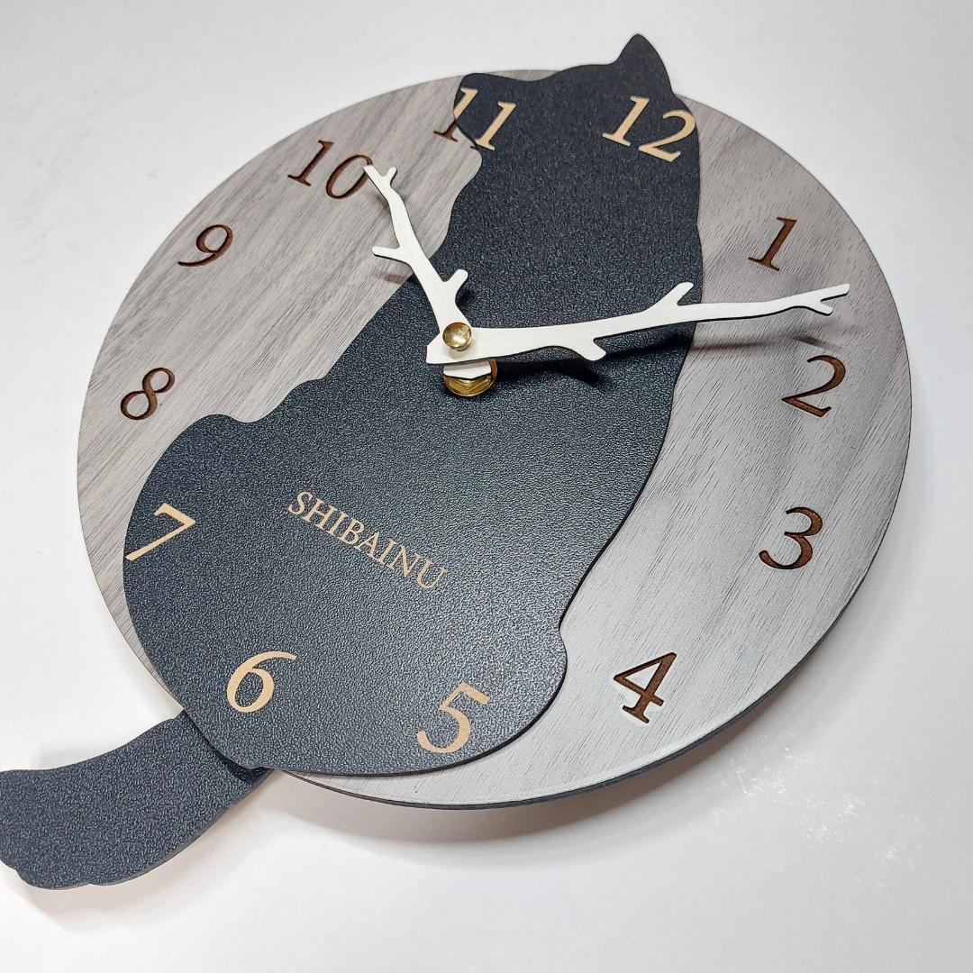 【期間限定値下げ】名入れ　しっぽ 振り子・はみ出し掛け時計 柴犬　黒