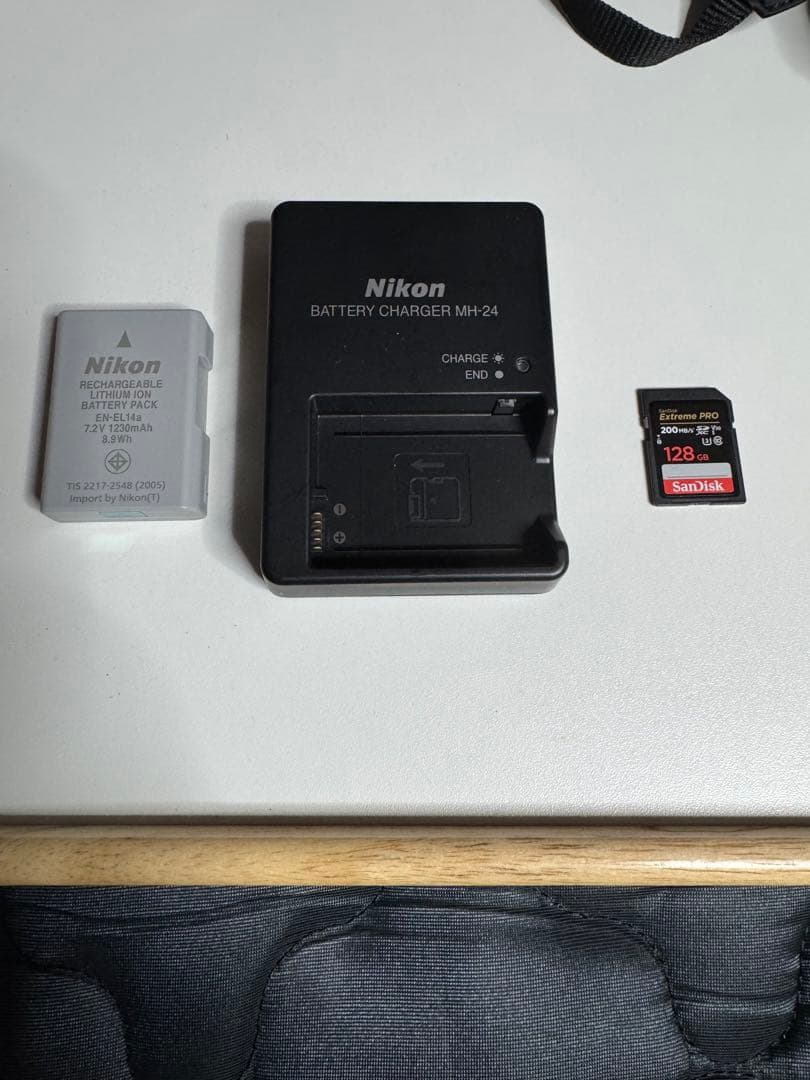 Nikon デジタル一眼レフカメラ D5600 ダブルズームキット