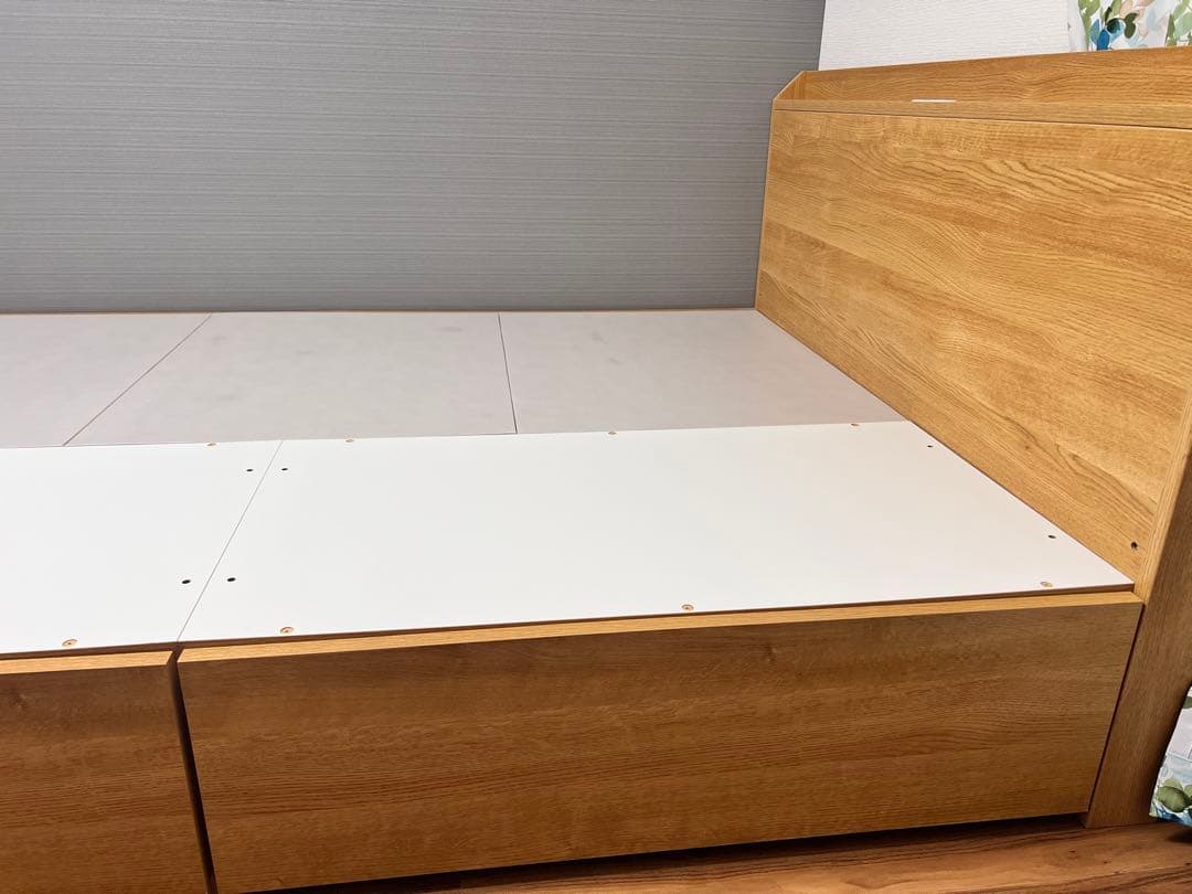 ダブルベッドフレーム 収納付き