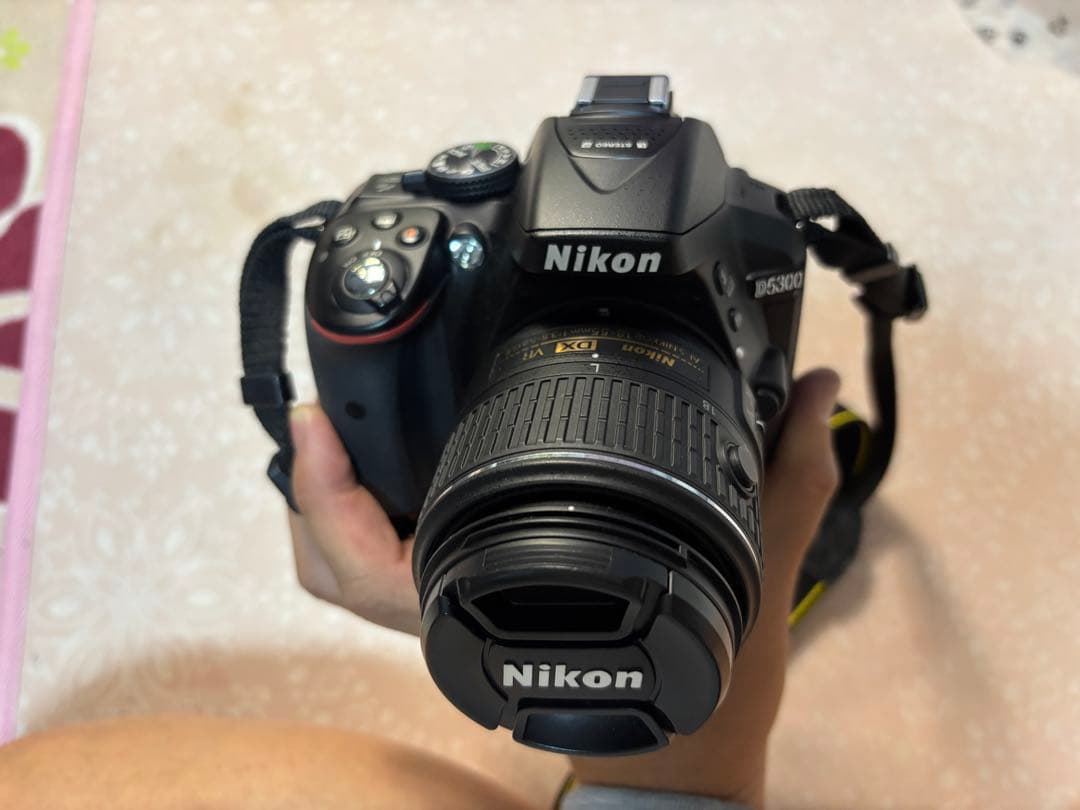 Nikon D5300 ダブルズームキット2 予備バッテリー2個付 ショット数少