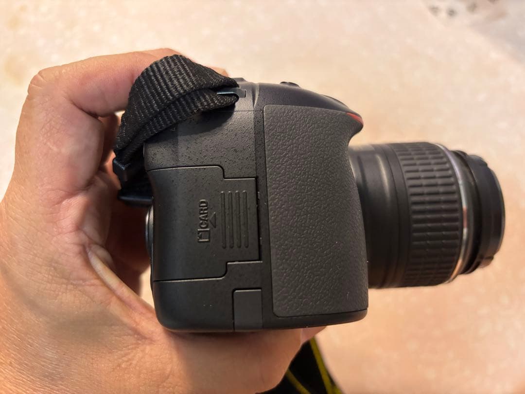 Nikon D5300 ダブルズームキット2 予備バッテリー2個付 ショット数少