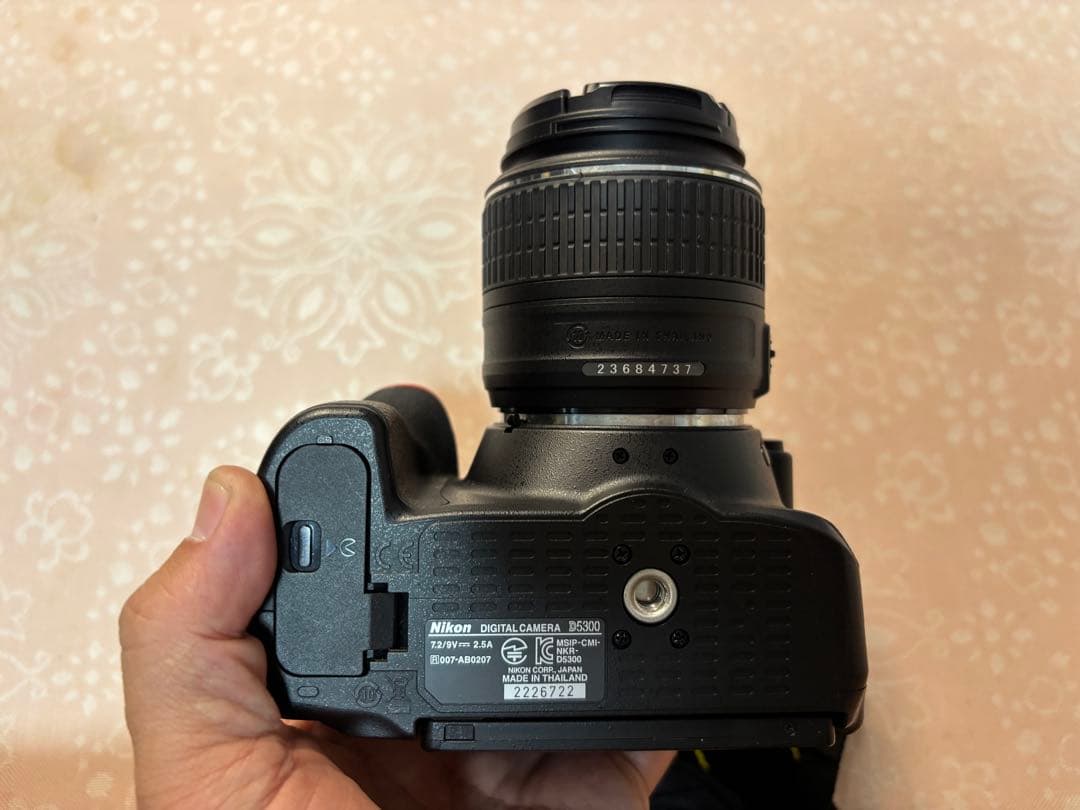 Nikon D5300 ダブルズームキット2 予備バッテリー2個付 ショット数少