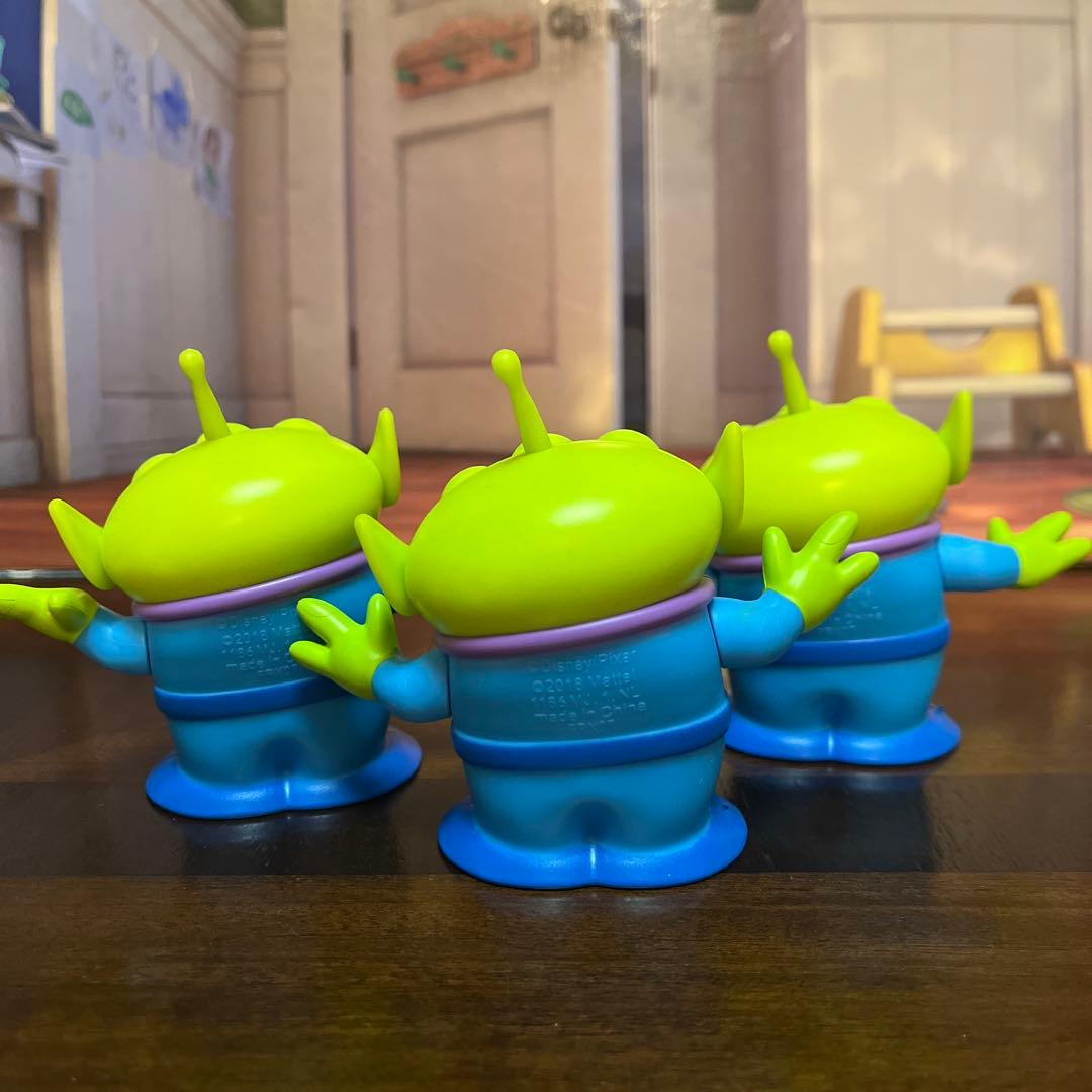 ディズニー ピクサー トイストーリー登場 スケッチ 実在 オモチャ