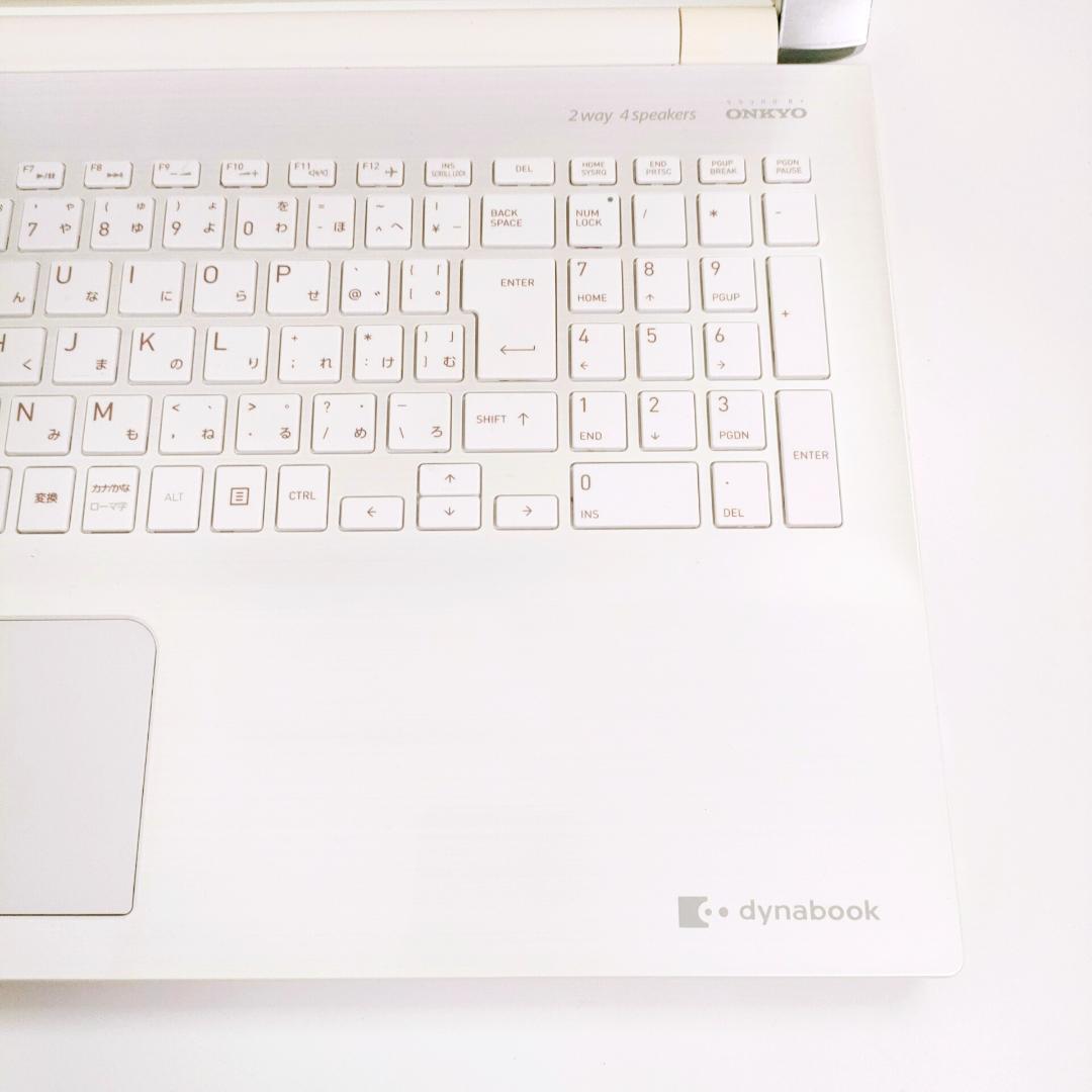 第8世代i7✨️16GB/SSD512G/オフィス/カメラ付き白ノートパソコン