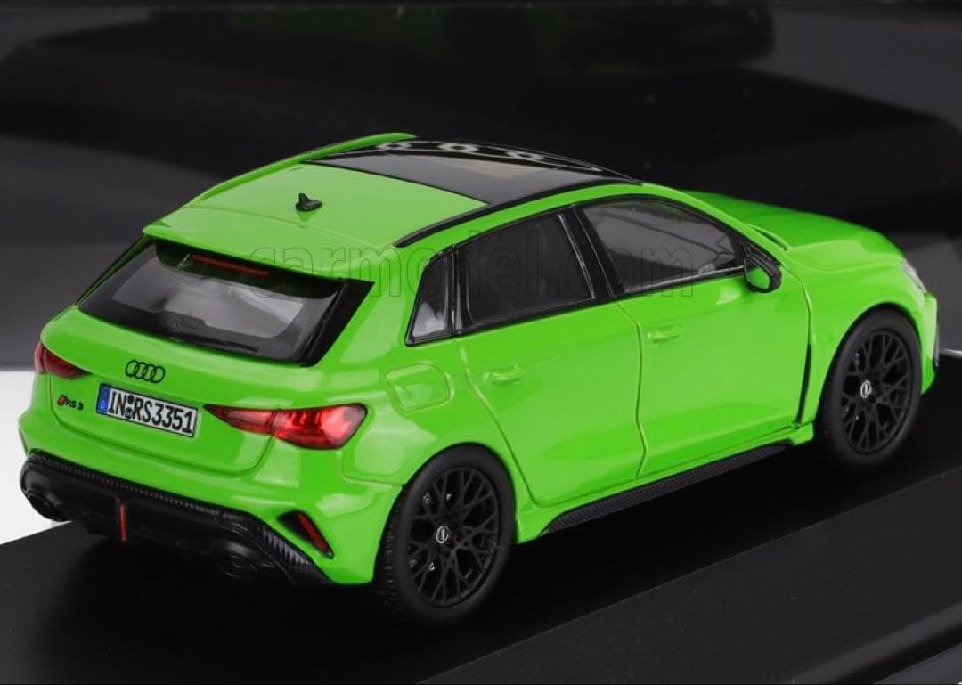 1/43 Audi RS3 Sportback キャラミグリーン