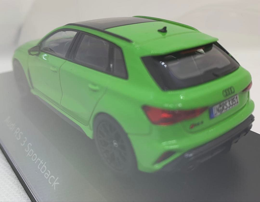 1/43 Audi RS3 Sportback キャラミグリーン