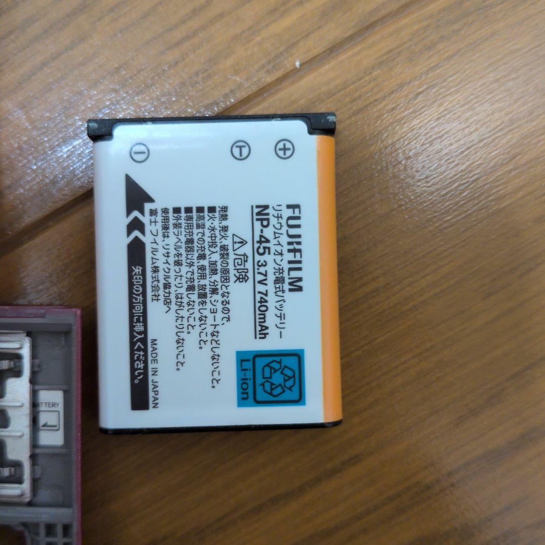 富士フィルム デジタルカメラ ピンク　レトロ デコレーション