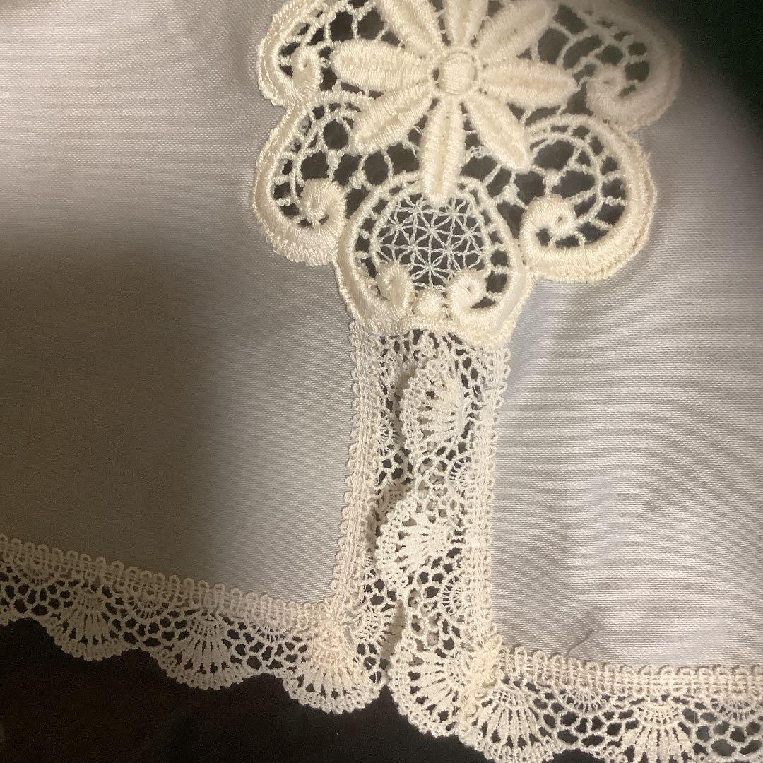 未使用さえら　ヒスクローネ　カフェエプロン　カットモチーフ&レース　アキアカネ