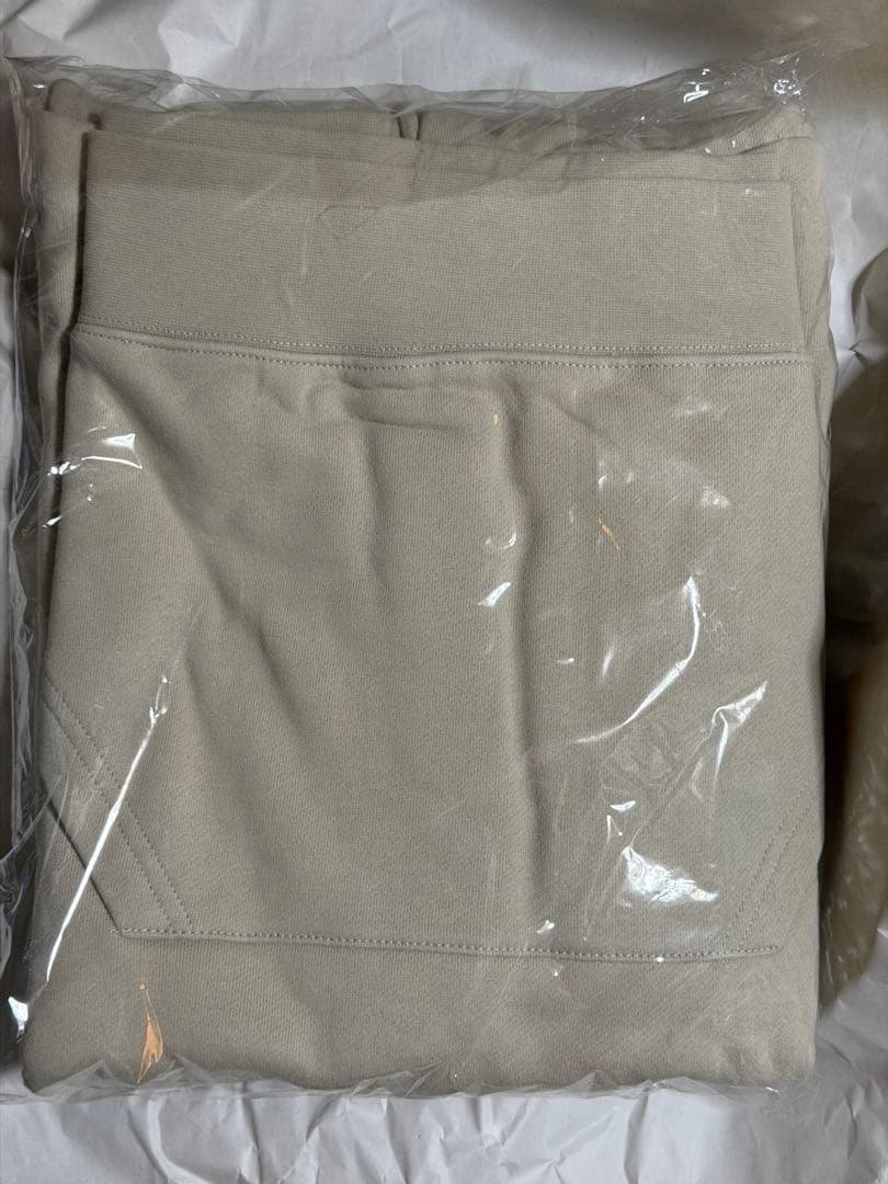 新品！King Gnu anniversary ベージュ パーカー Mサイズ