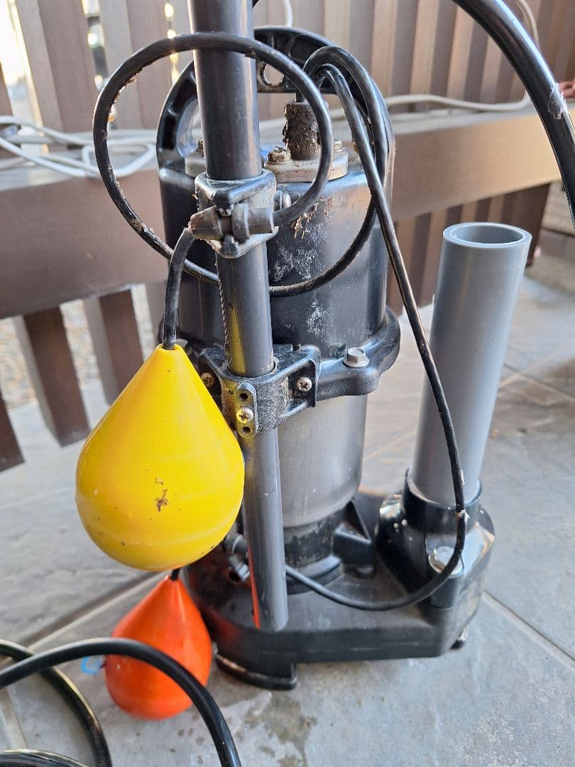 中古新明和放流ポンプ CRS321DS 100V 30W