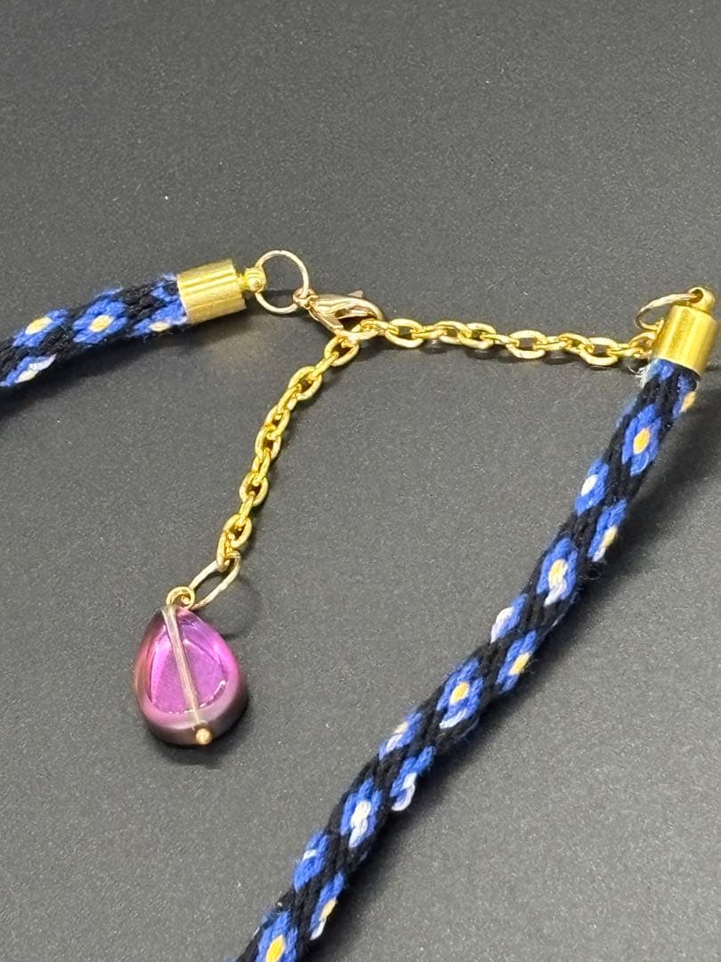 編み込みデザイン チョーカー真珠付き