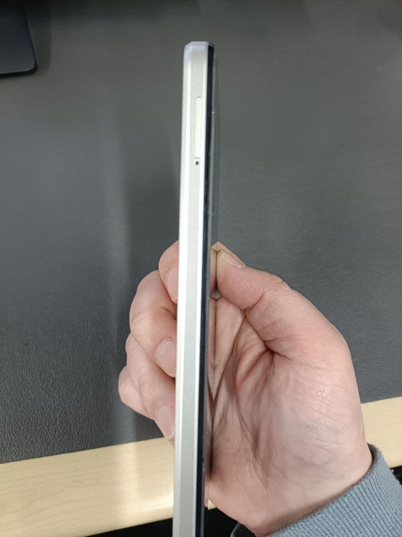 美品　Motorola Moto G 64y 5G