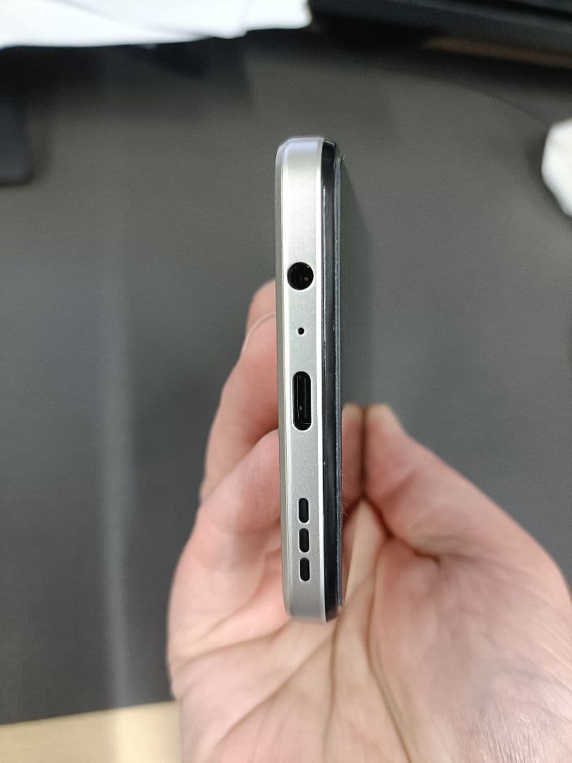 美品　Motorola Moto G 64y 5G