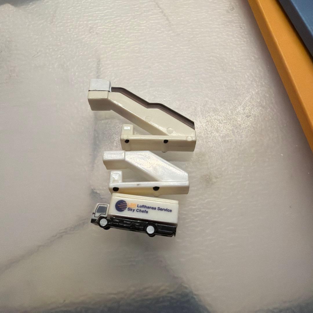 【空港セット 1/500 】パッセンジャーステップ車and ケータリング車