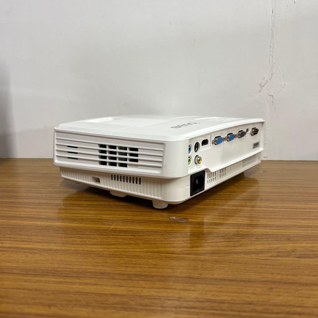 BenQ 超短焦点型DLPフルHDホームプロジェクター 2016年製