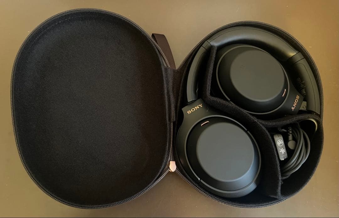 SONY WH-1000XM4 ワイヤレスヘッドフォン 付属品付 美品