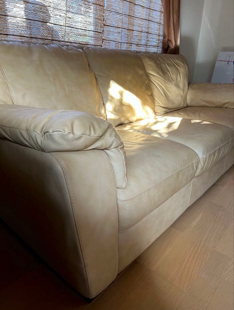 Italsofa イタルソファ　高級ソファ　本革レザー　ベージュ系　3人掛け