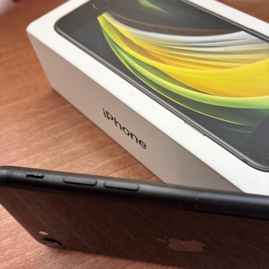 iPhoneSE第二世代　SIMフリー128G