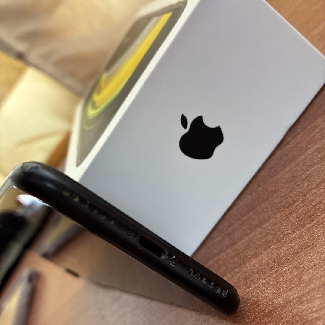 iPhoneSE第二世代　SIMフリー128G