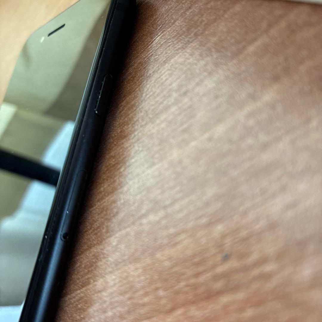 iPhoneSE第二世代　SIMフリー128G