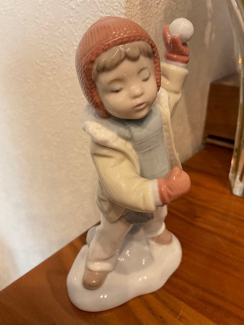 リヤドロ　雪合戦しよう　置物