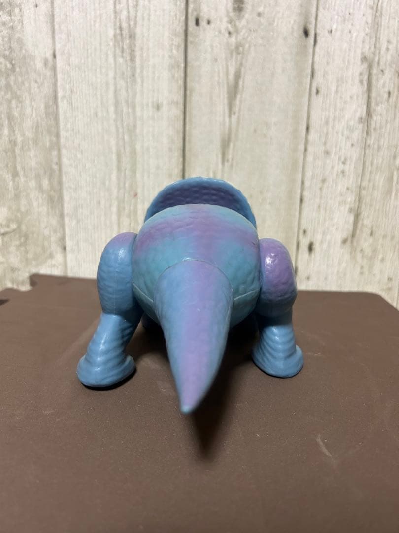 トイストーリー　トリクシー　フィギュア