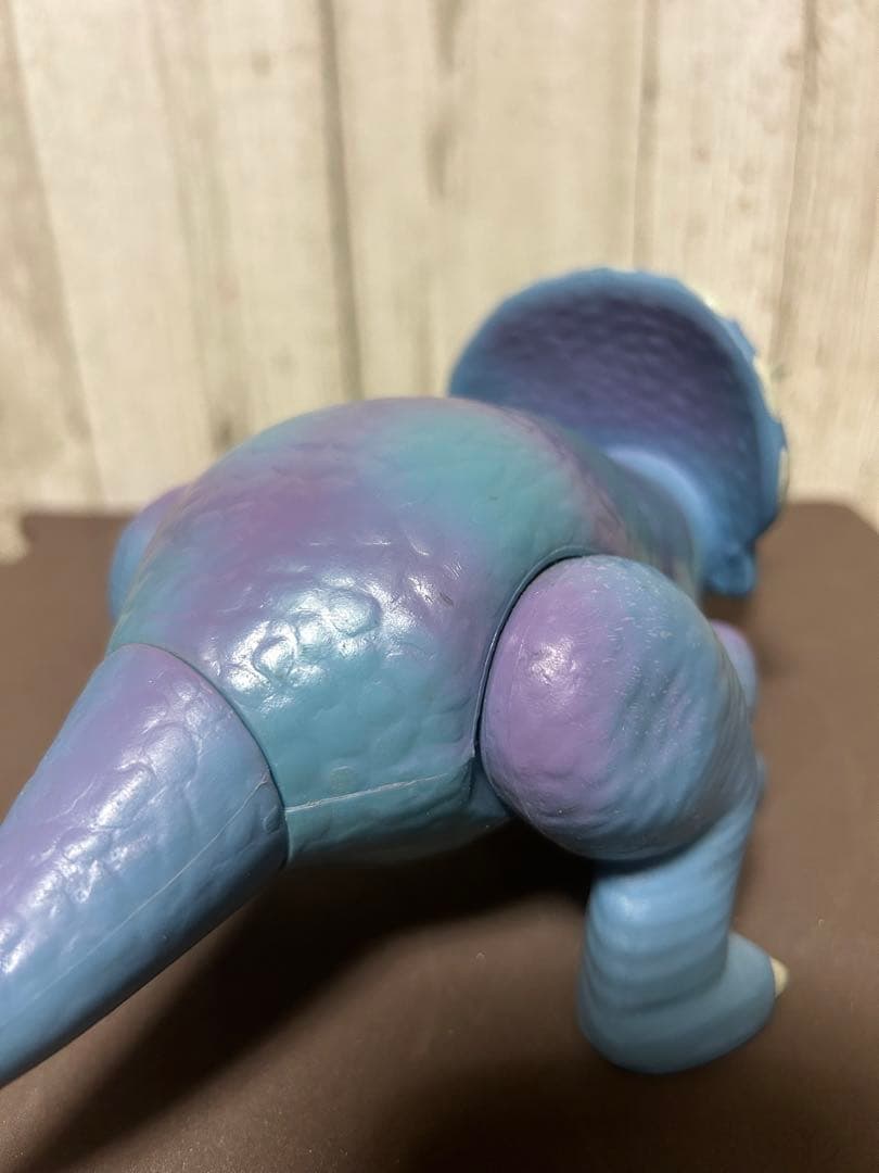 トイストーリー　トリクシー　フィギュア