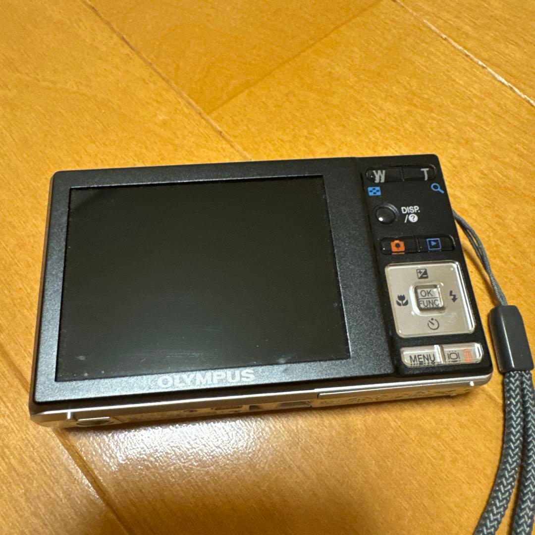 ジ*ン様 オリンパス FE-3010 デジカメ 12MP 動作品 SD2GB・充