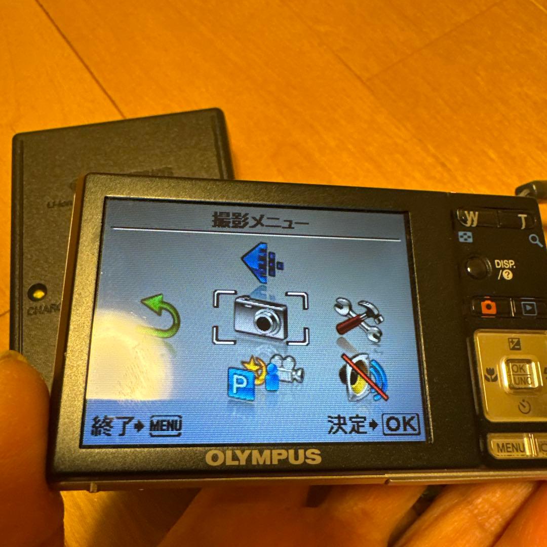 ジ*ン様 オリンパス FE-3010 デジカメ 12MP 動作品 SD2GB・充