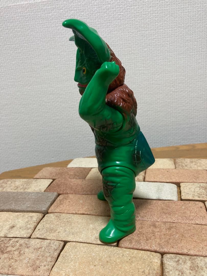 やまなや怪獣郷ウルトラファイト イカルス星人　グリーン