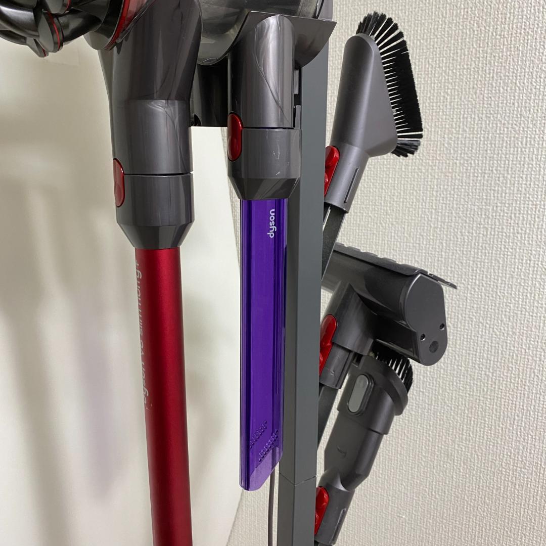 ★dyson V8 slim SV10K コードレスクリーナー 専用スタンド付属